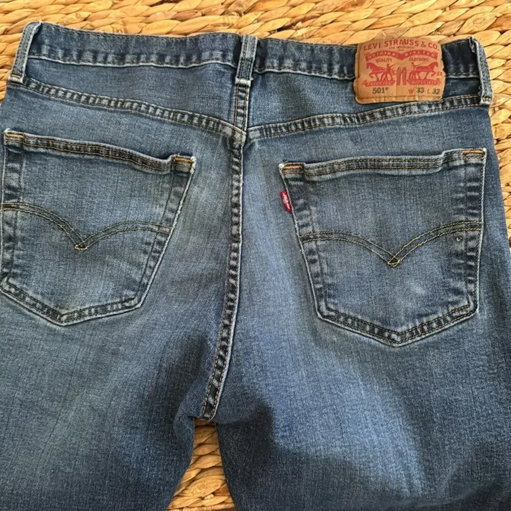 33 x 32 Levis 501 Denim Shorts. Womens Levi 501 Bermuda Shorts